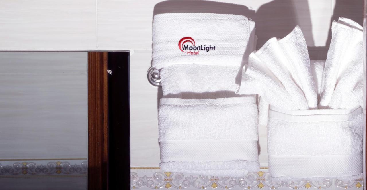 Claire de Lune Moonlight Hotel Nakuru Buitenkant foto