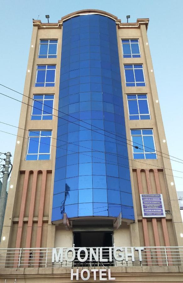 Claire de Lune Moonlight Hotel Nakuru Buitenkant foto