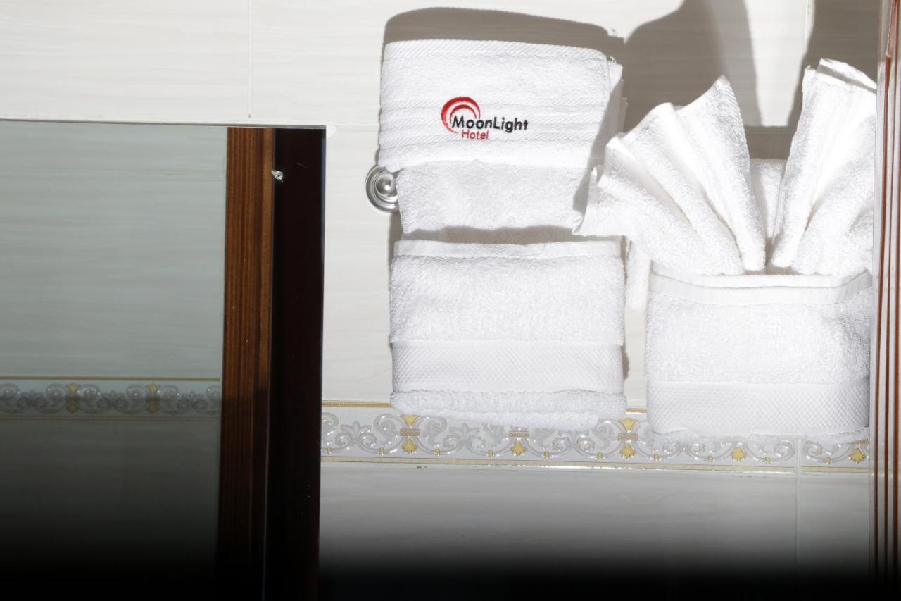 Claire de Lune Moonlight Hotel Nakuru Buitenkant foto